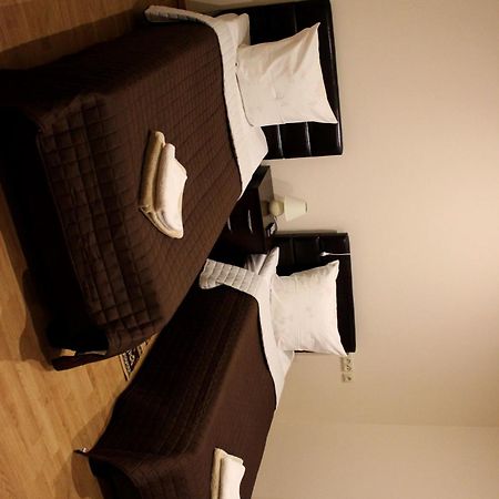 Vidu Guest House Utena Esterno foto
